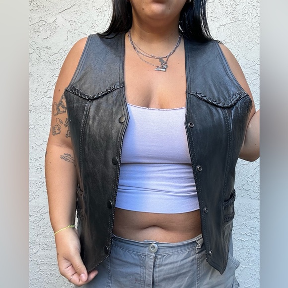 Biker's Leather Stuff Black Leather Vest - Picture 5 of 11